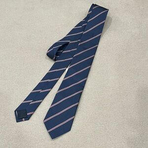 Banana Republic Classic Blue and Pink Tie